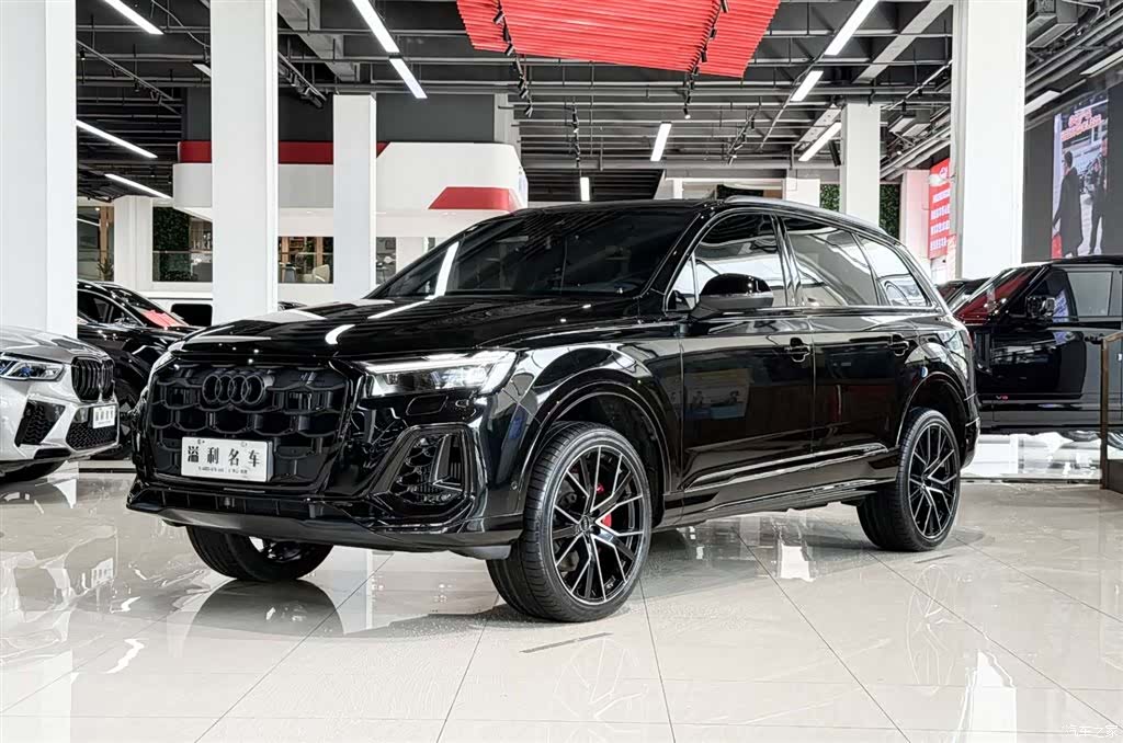 Audi Q7, 2025 1