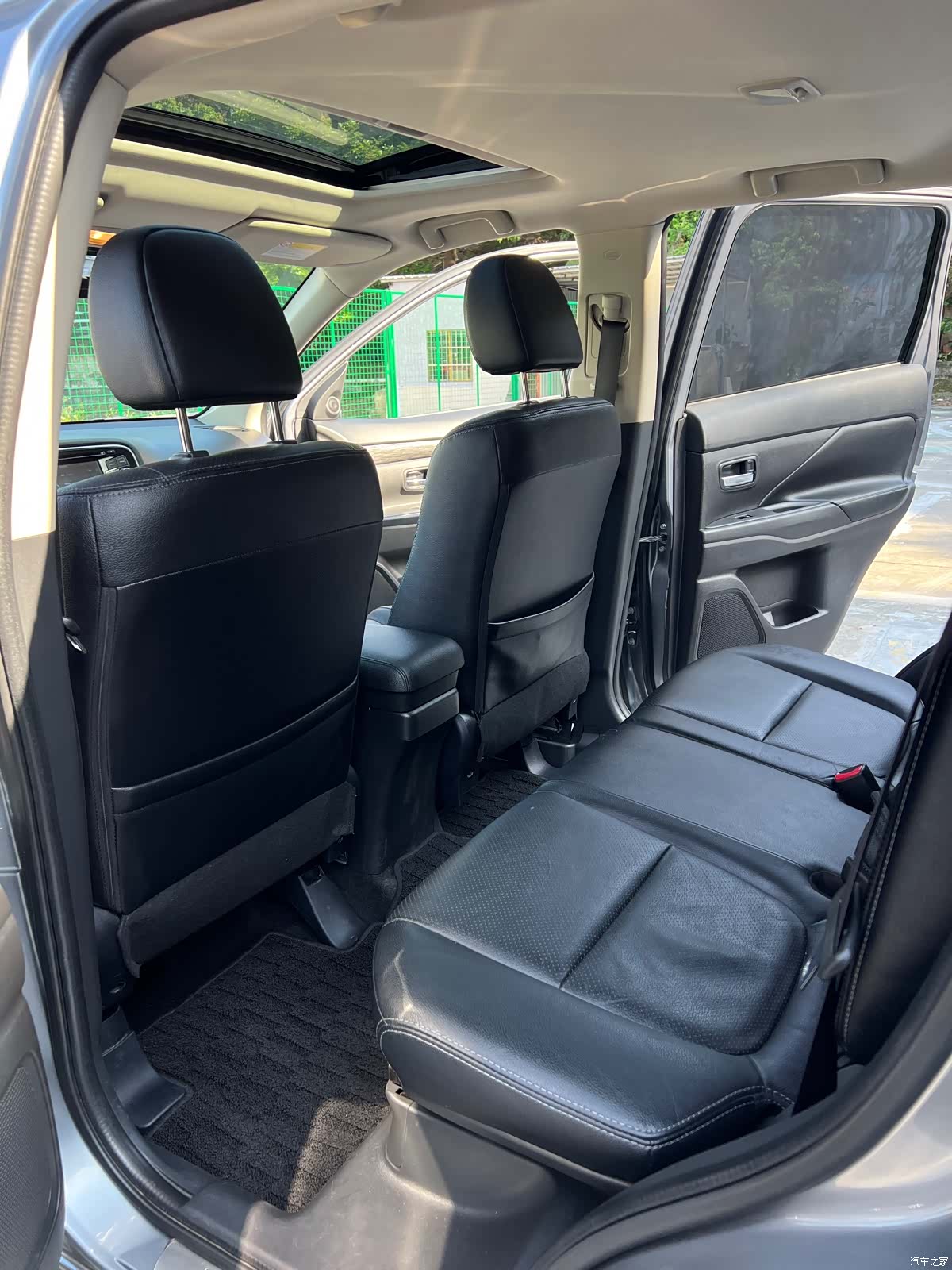 Mitsubishi Outlander, 2015 8