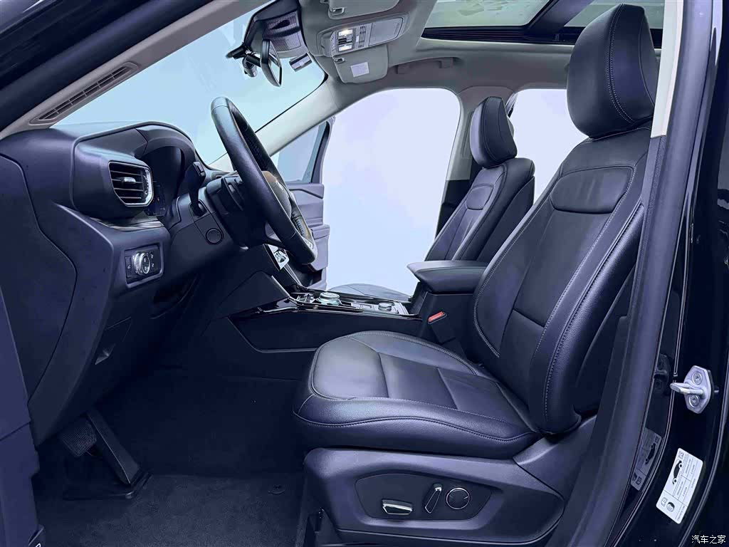 Ford Explorer, 2021 11