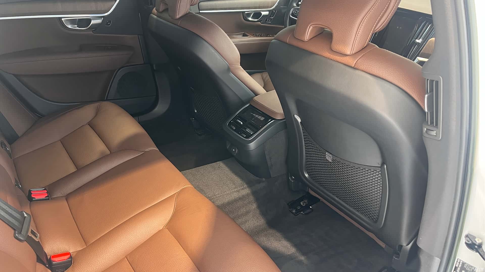 Volvo V90, 2022 все фото