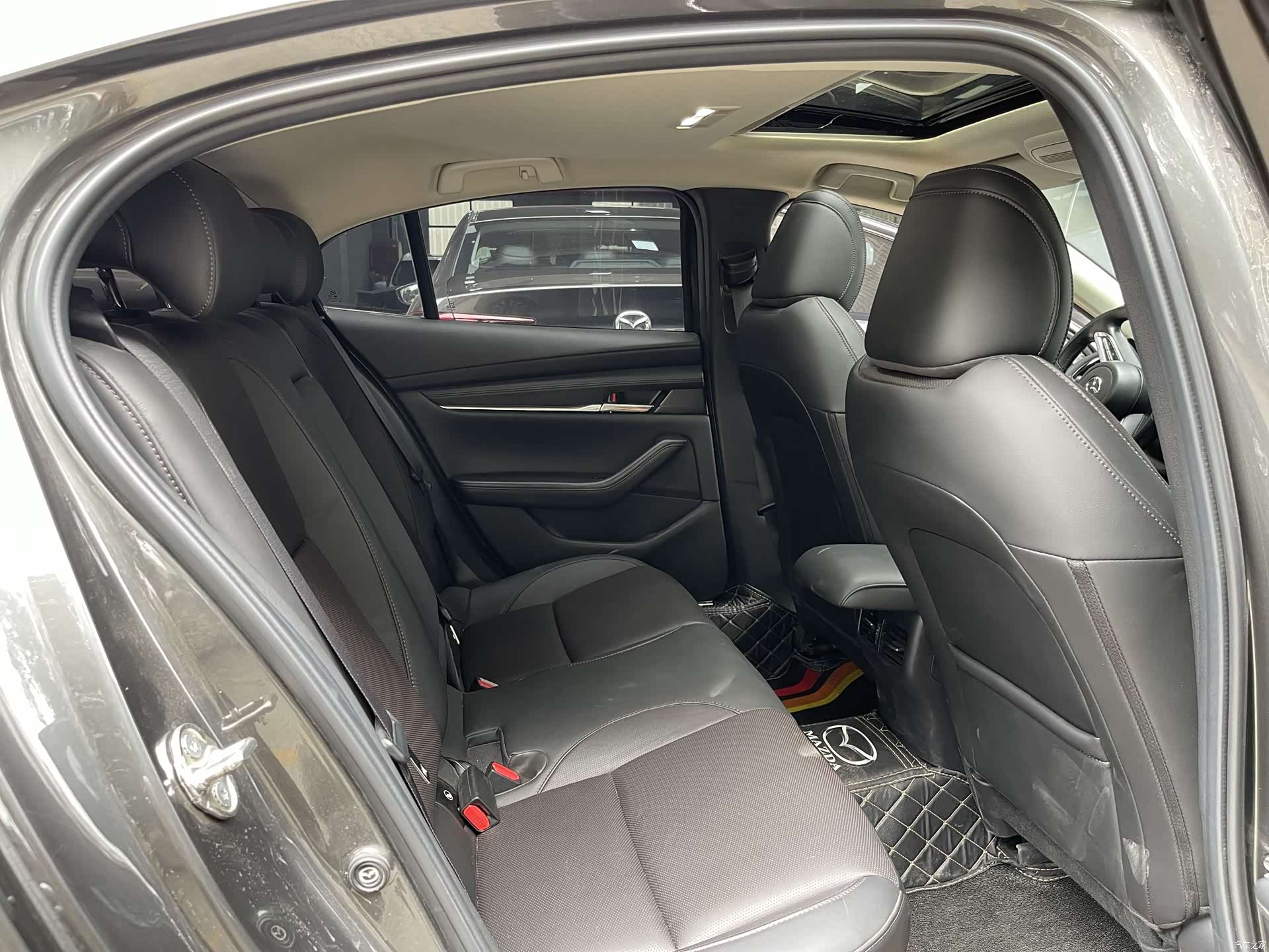Mazda Mazda3, 2021 13