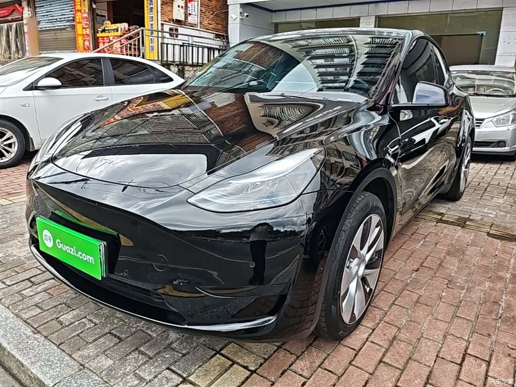 Tesla Model Y, 2023 2