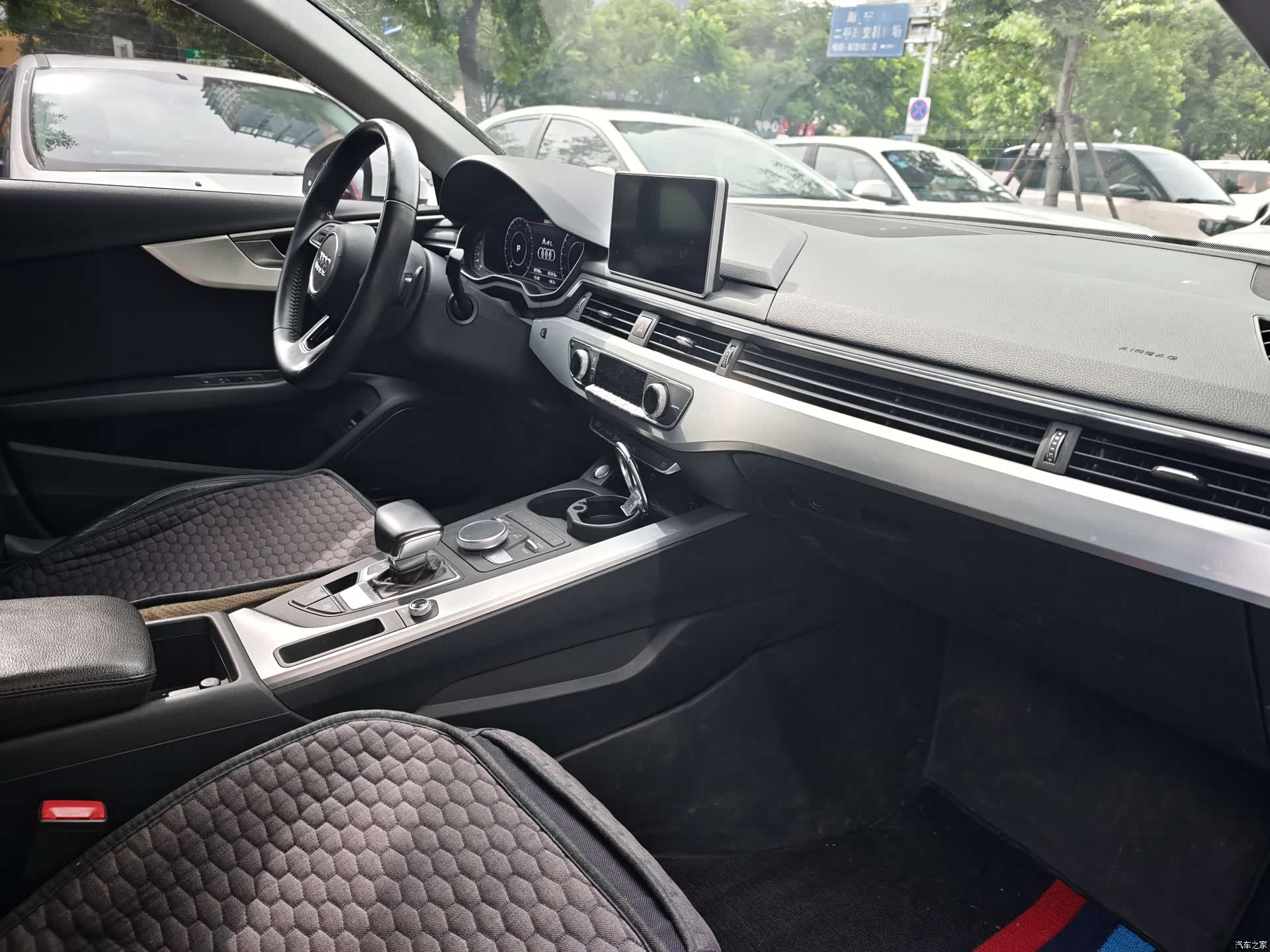 Audi A4L, 2018 8