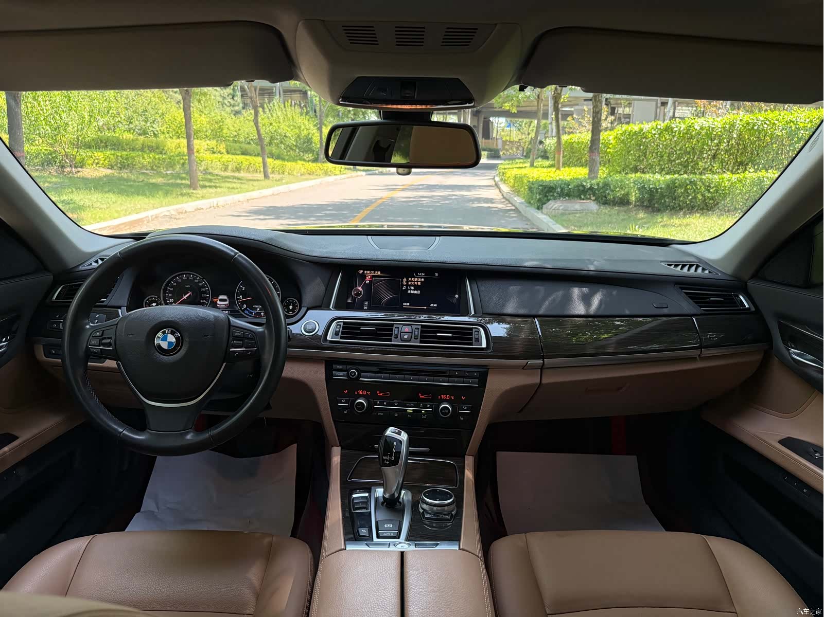 BMW 7 Series, 2015 24