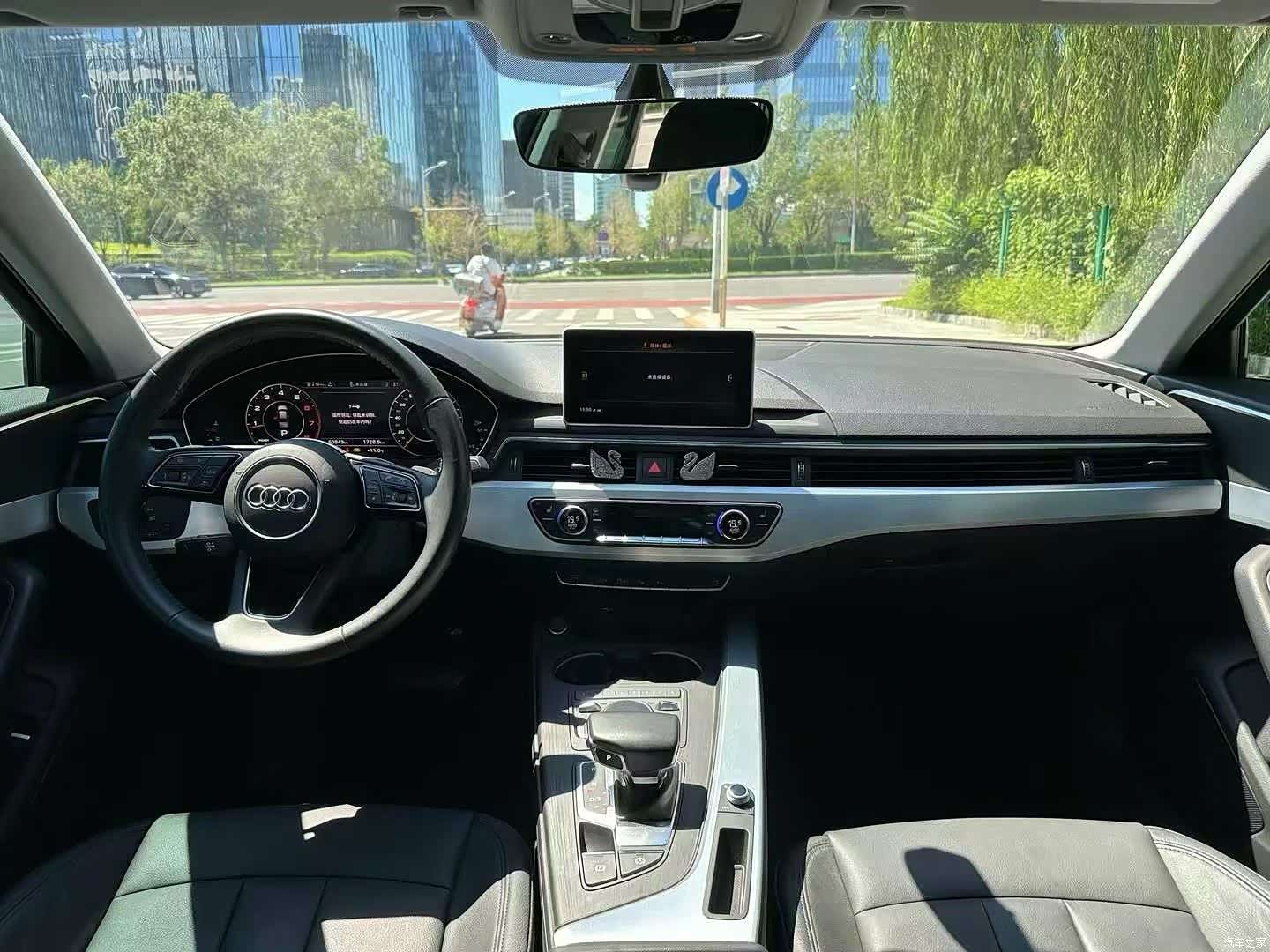Audi A4L, 2018 4
