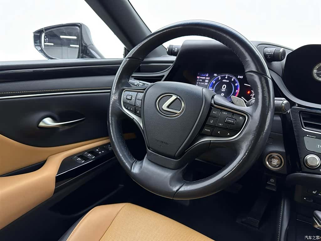 Lexus ES, 2022 9