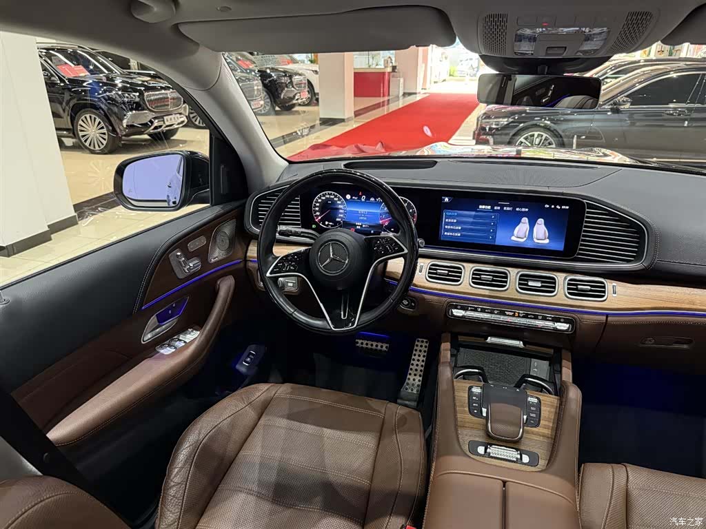 Mercedes-Benz GLS, 2024 11