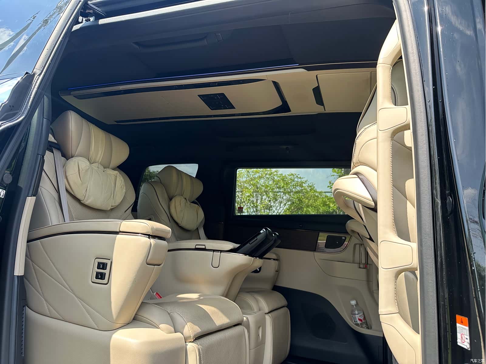Toyota Alphard, 2024 14