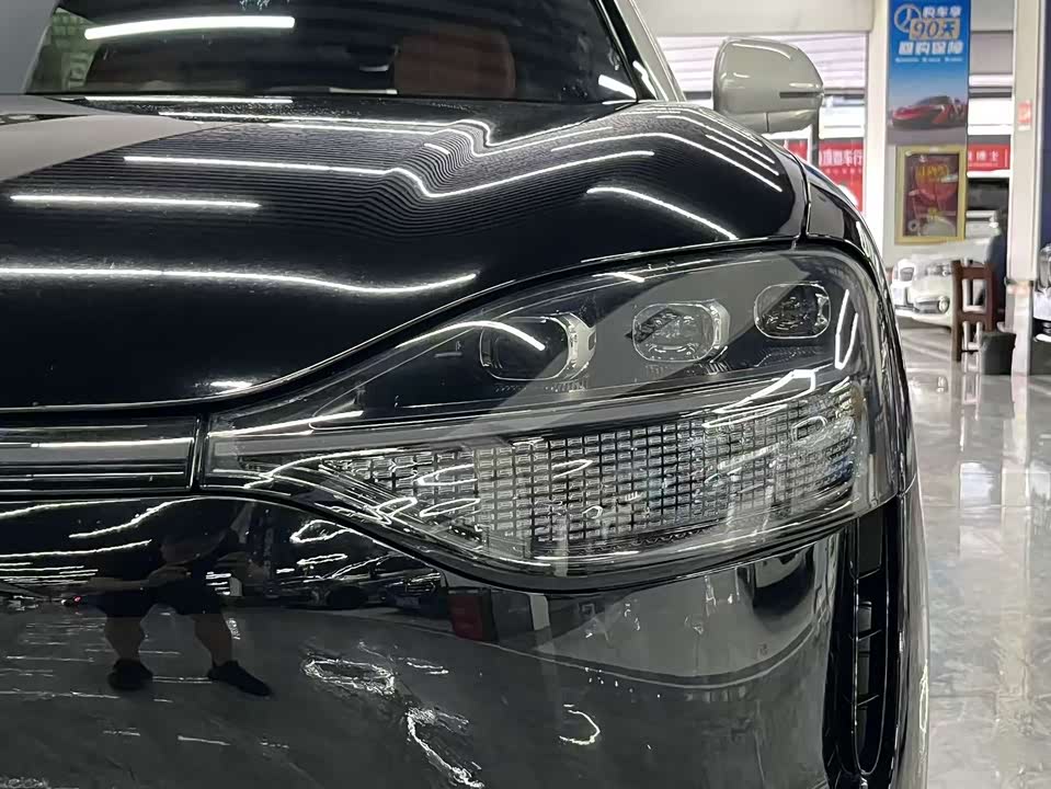 AITO Ask the world M9