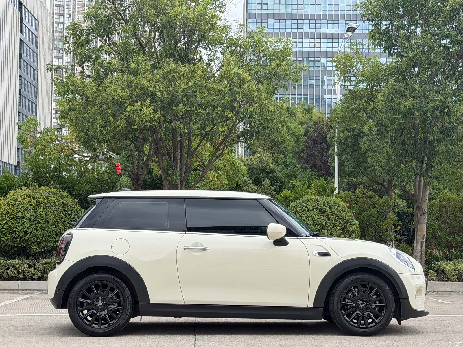 Mini ONE, 2020 7