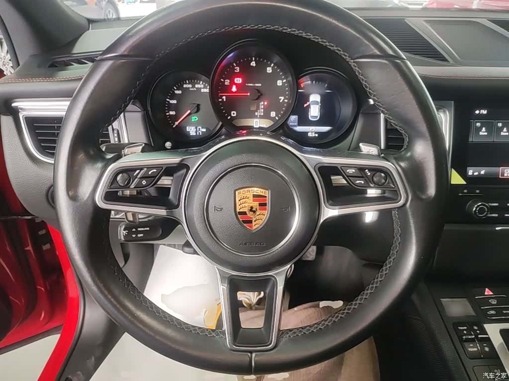 Porsche Macan, 2017 11