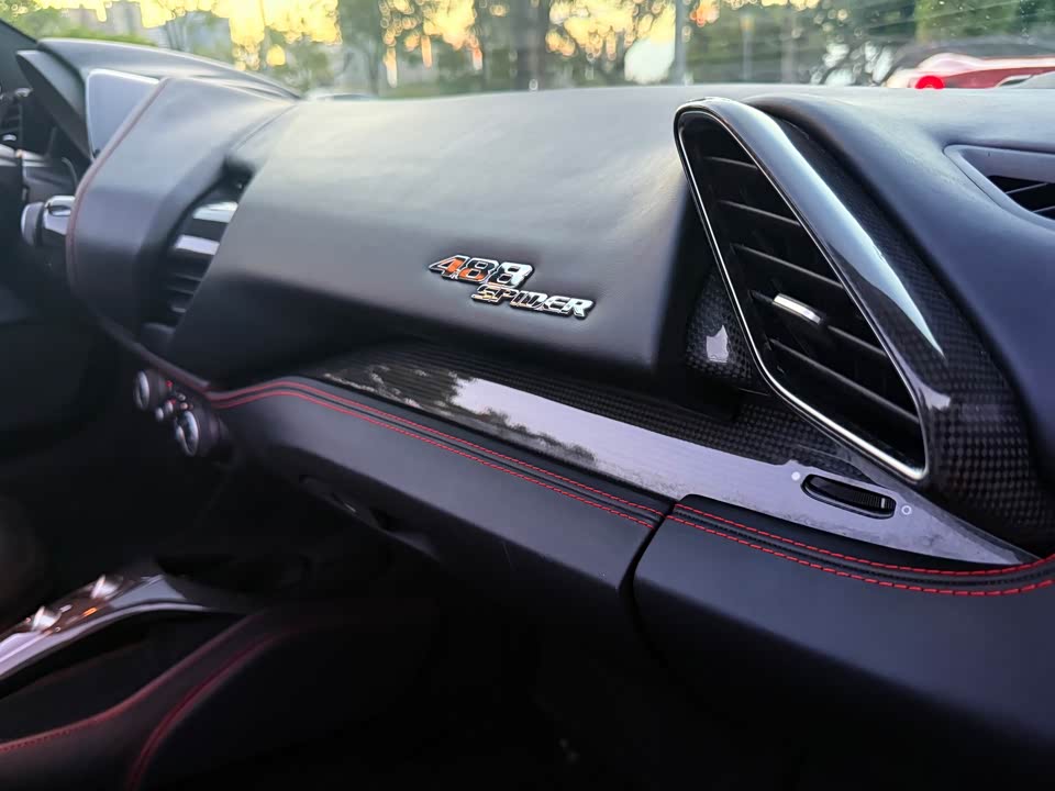 Ferrari 488