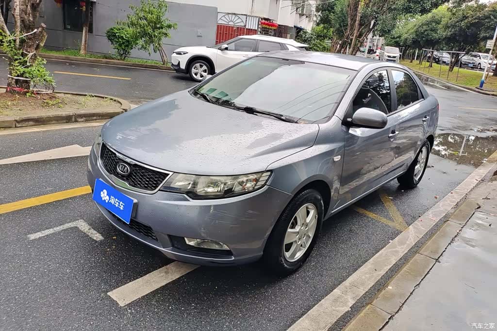 Kia GL, 2012 1