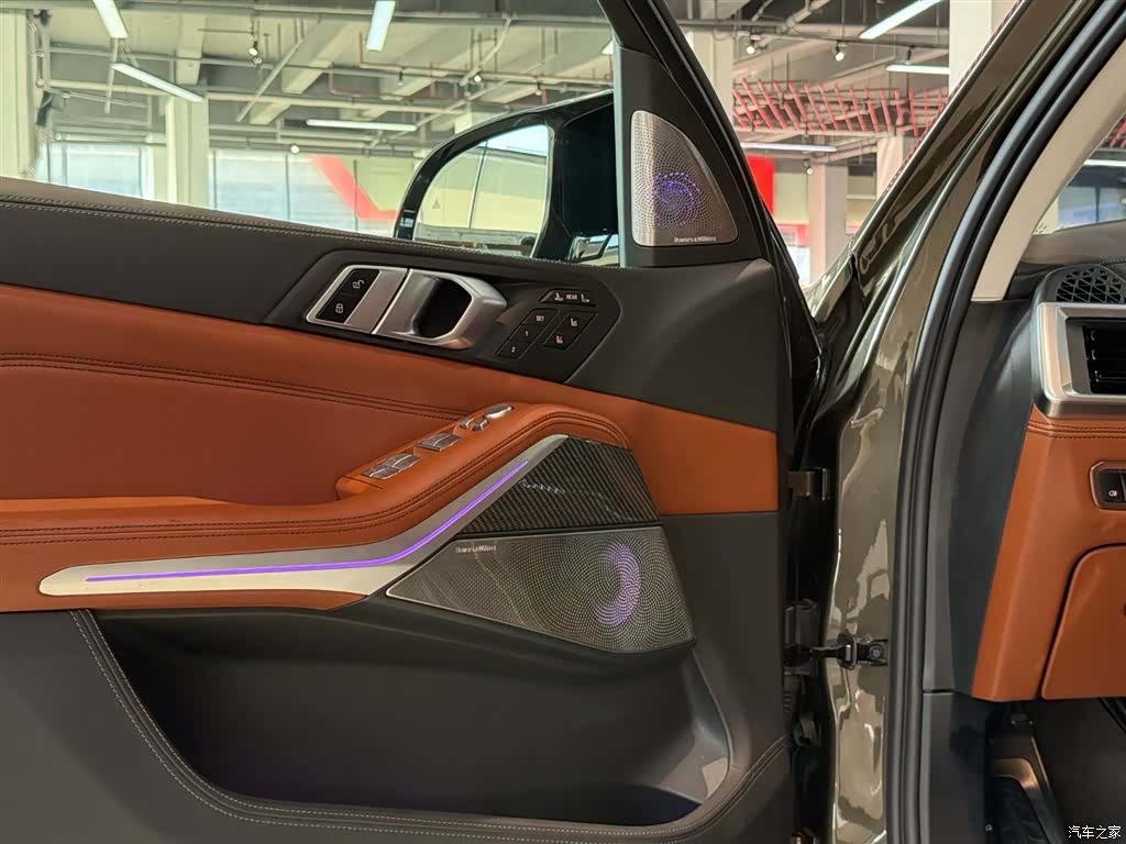 BMW X7, 2023 28