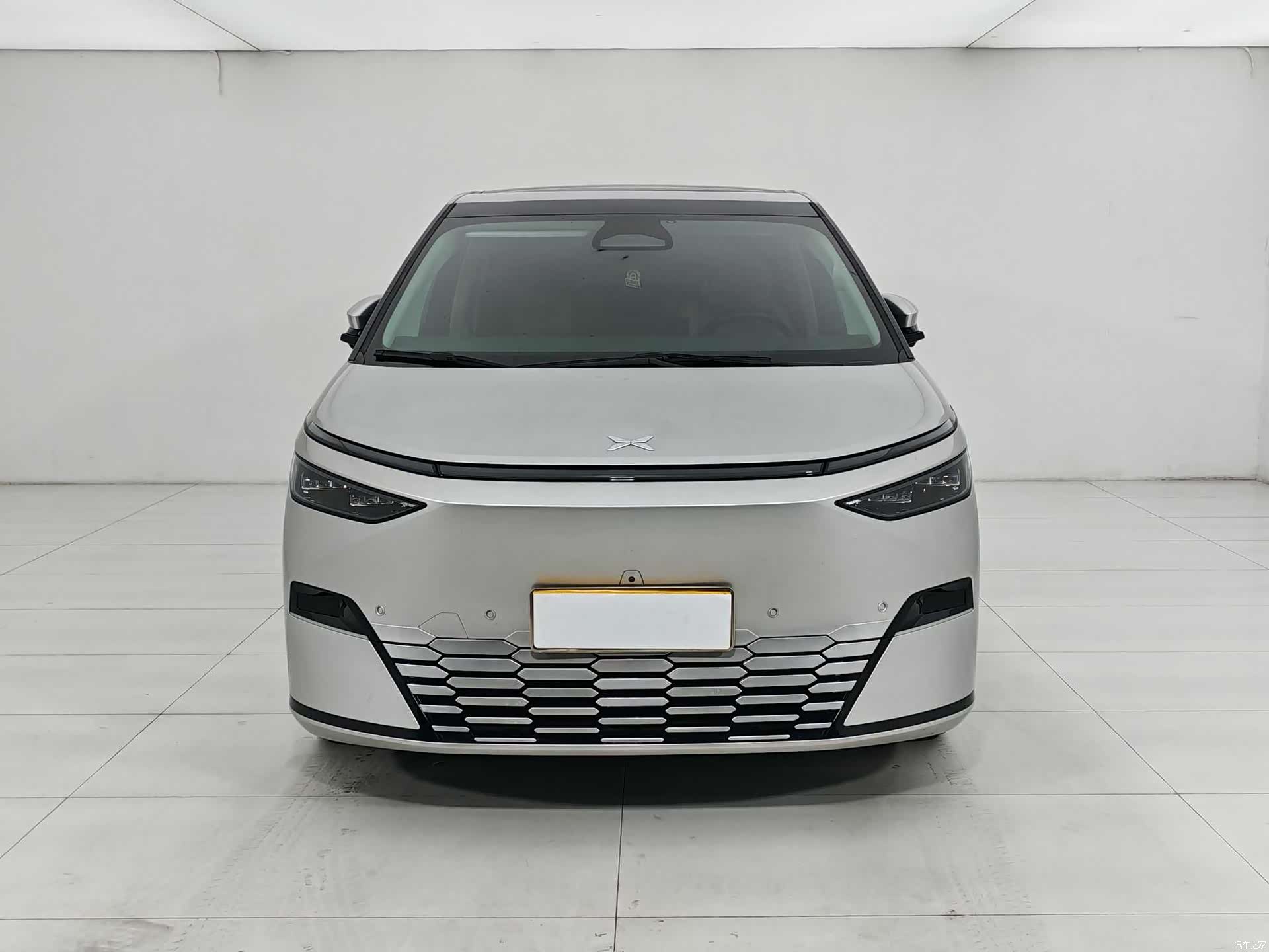 Xpeng X9, 2024 3