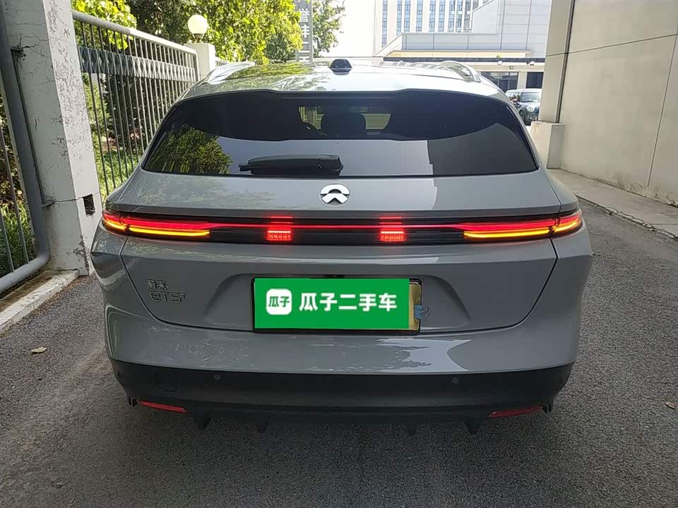 NIO ET5T