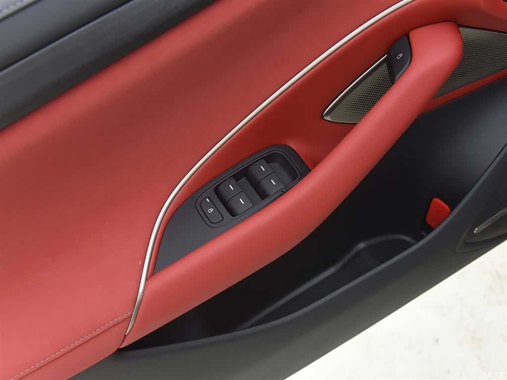 Xiaomi SU7, 2025 8