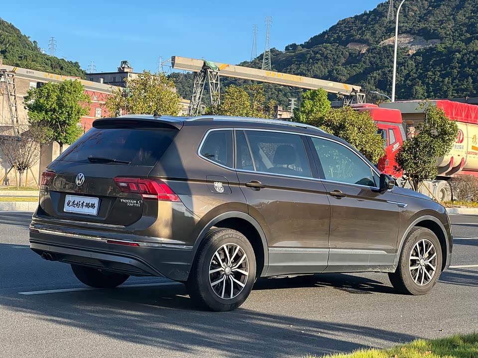 Volkswagen Tiguan L
