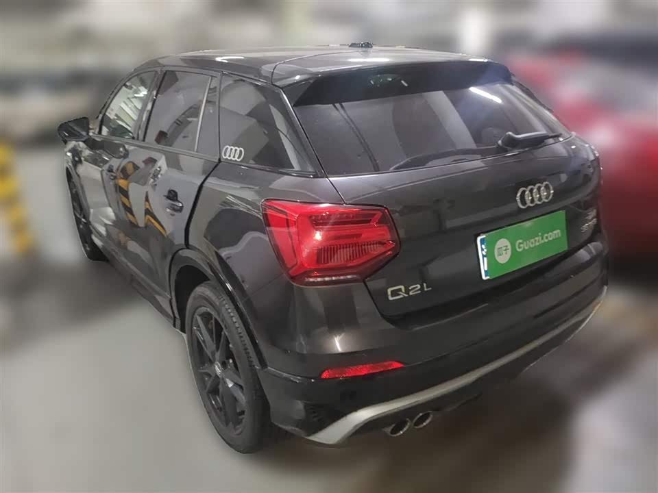 Audi Q2L