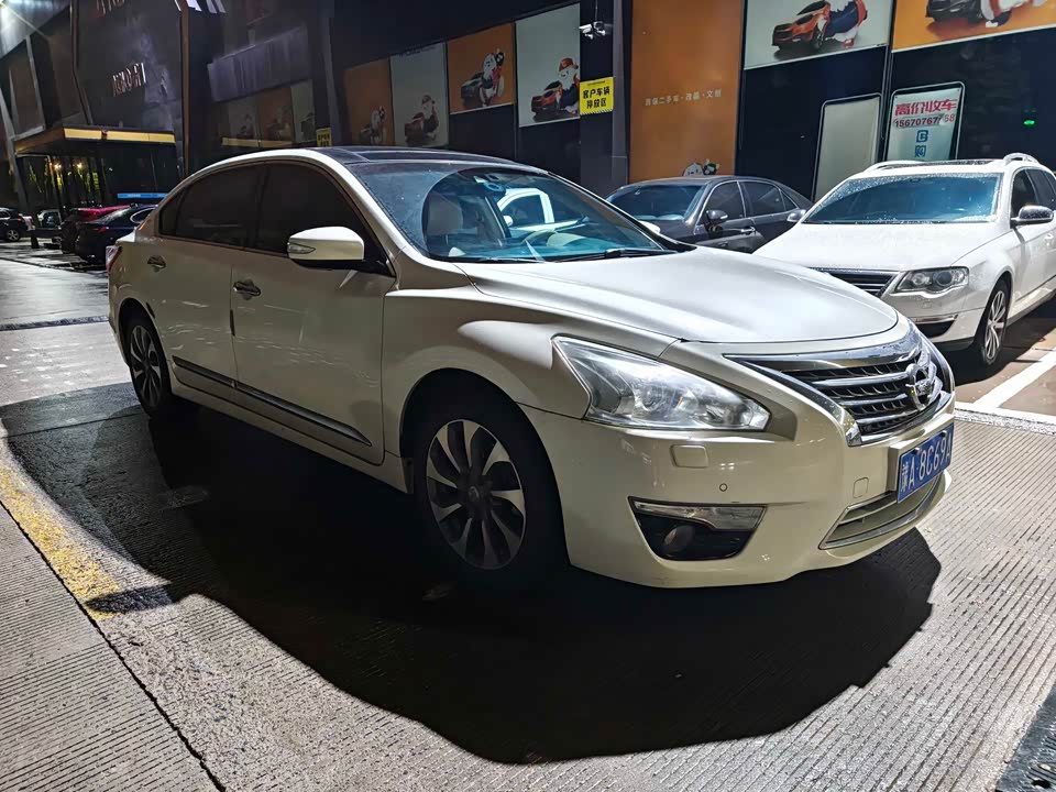 Nissan Teana