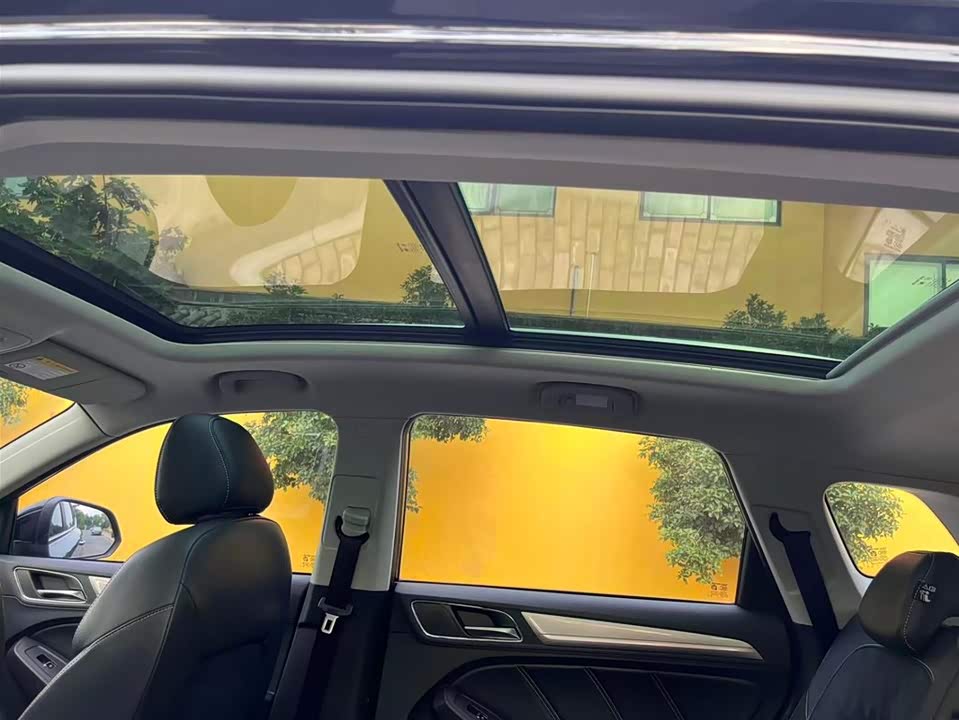 Roewe RX5 New energy