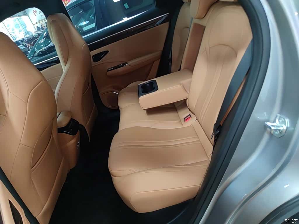 Geely Galaxy L7, 2025 13