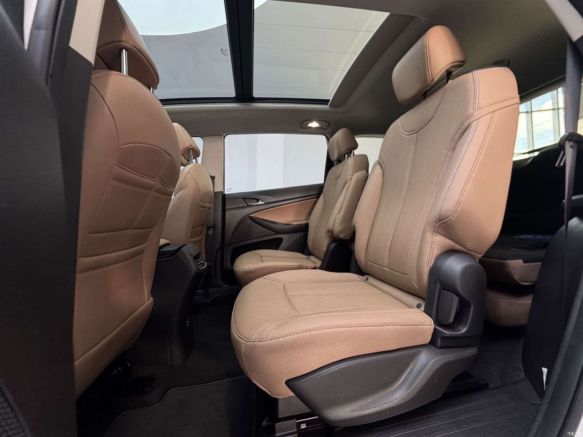 Buick GL6, 2022 15