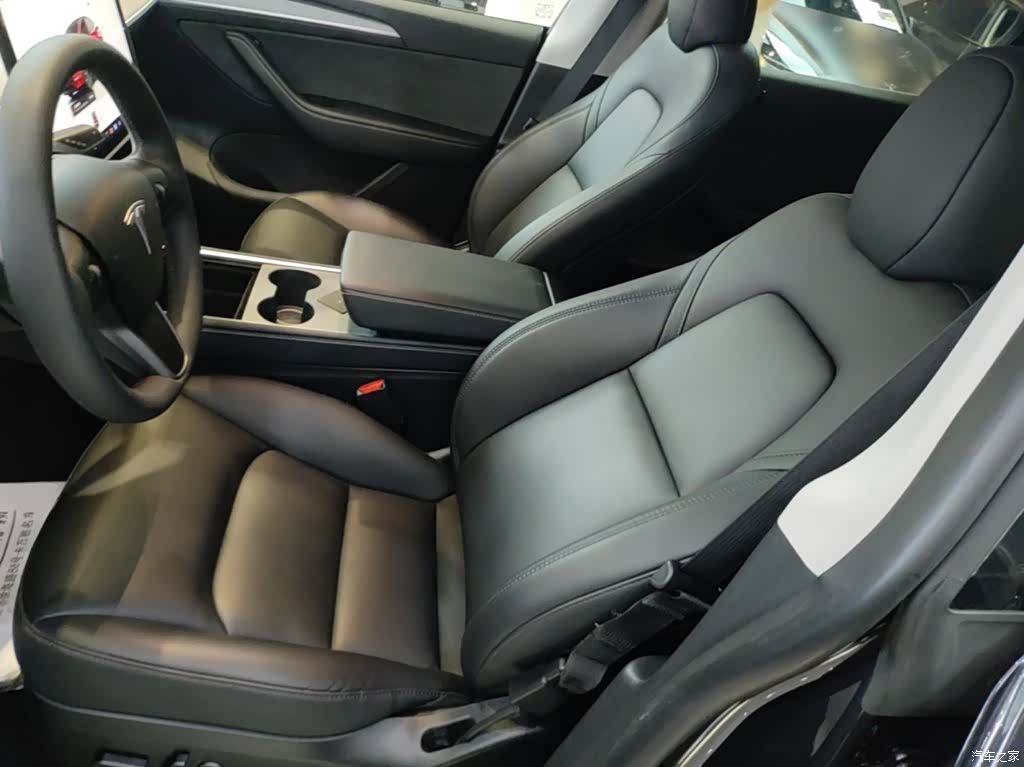 Tesla Model Y, 2024 15