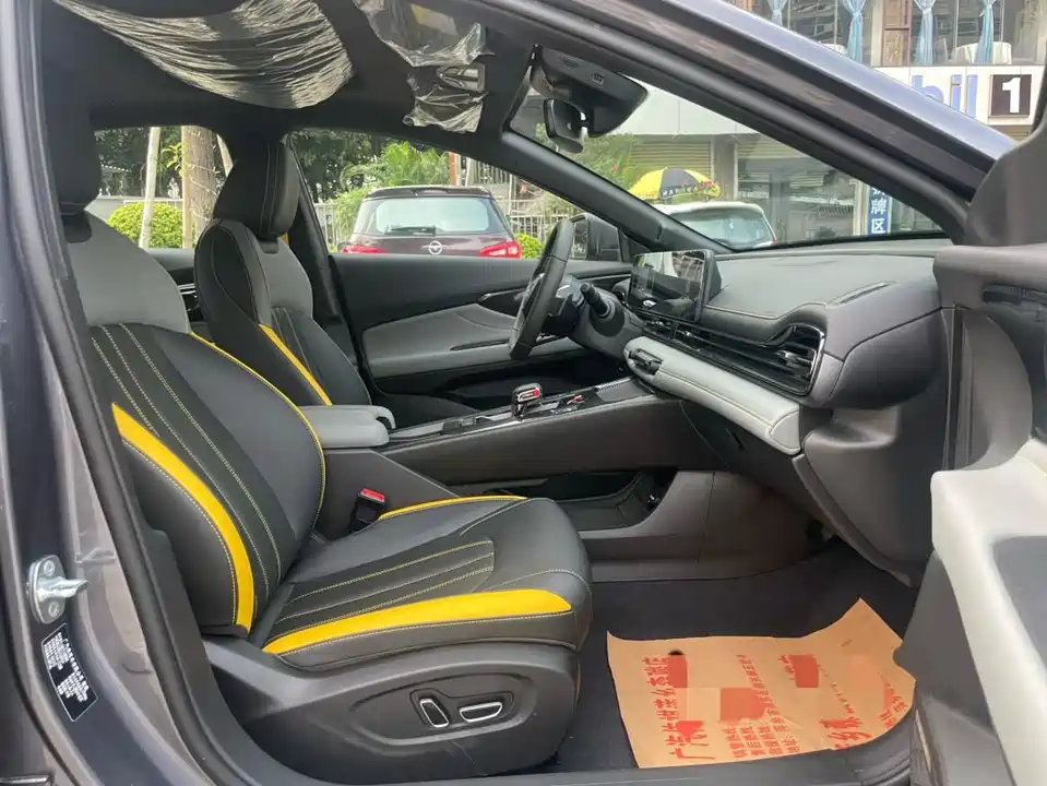 Trumpchi Shadow Leopard