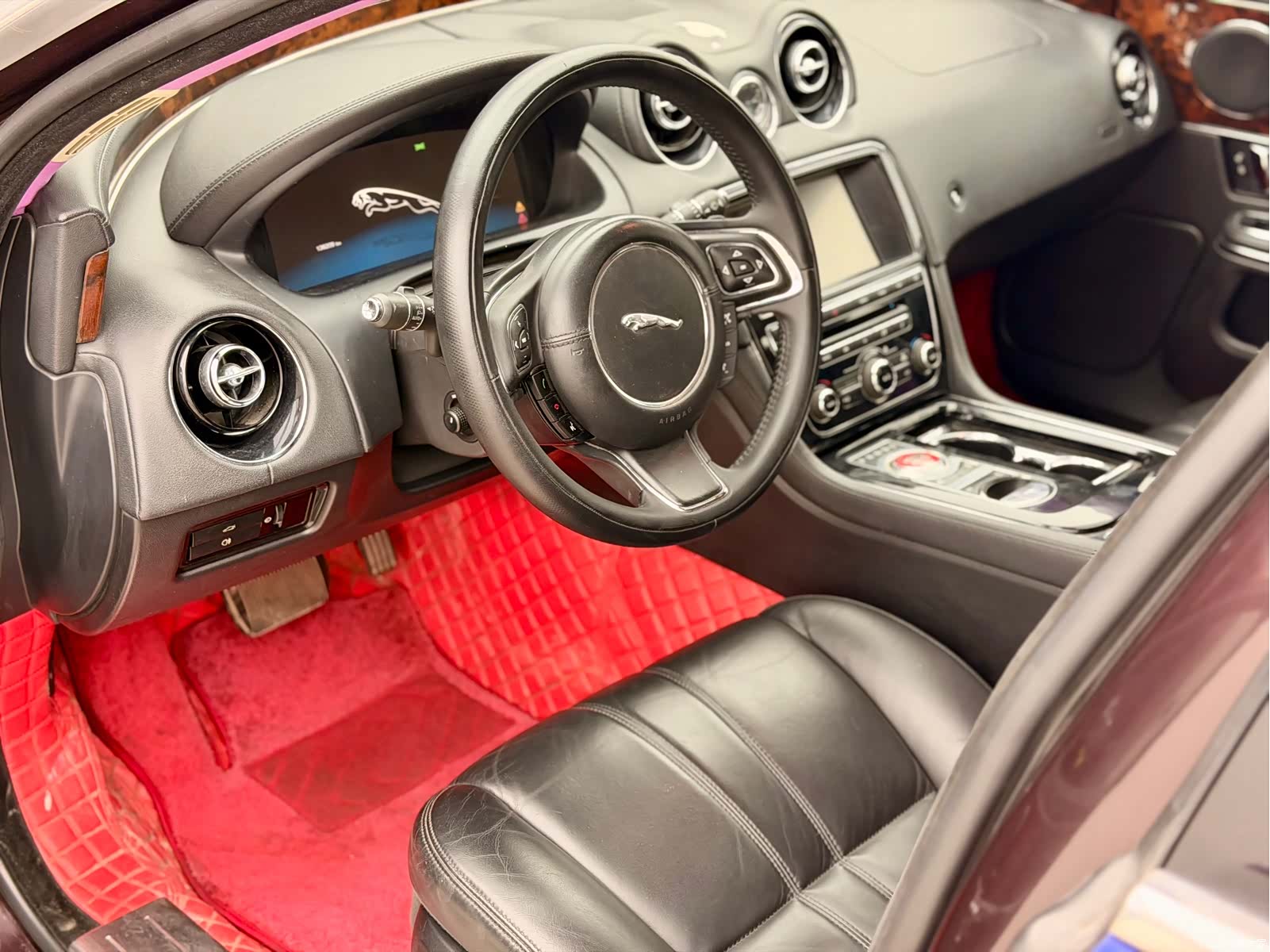 Jaguar XJ, 2014 14