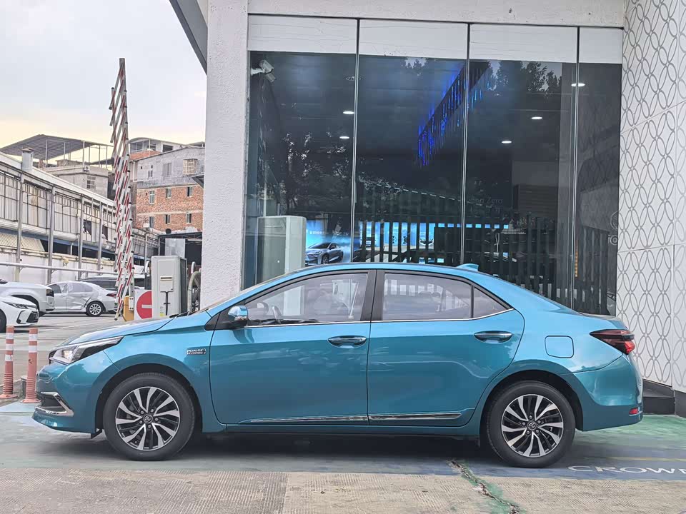 Toyota Corolla dual engine E+