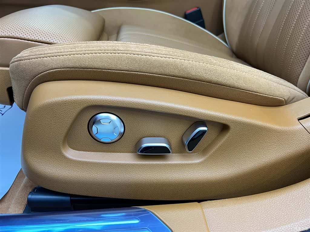 Hongqi H9, 2025 21