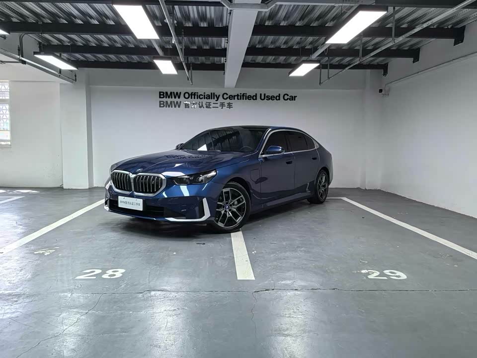 BMW i5