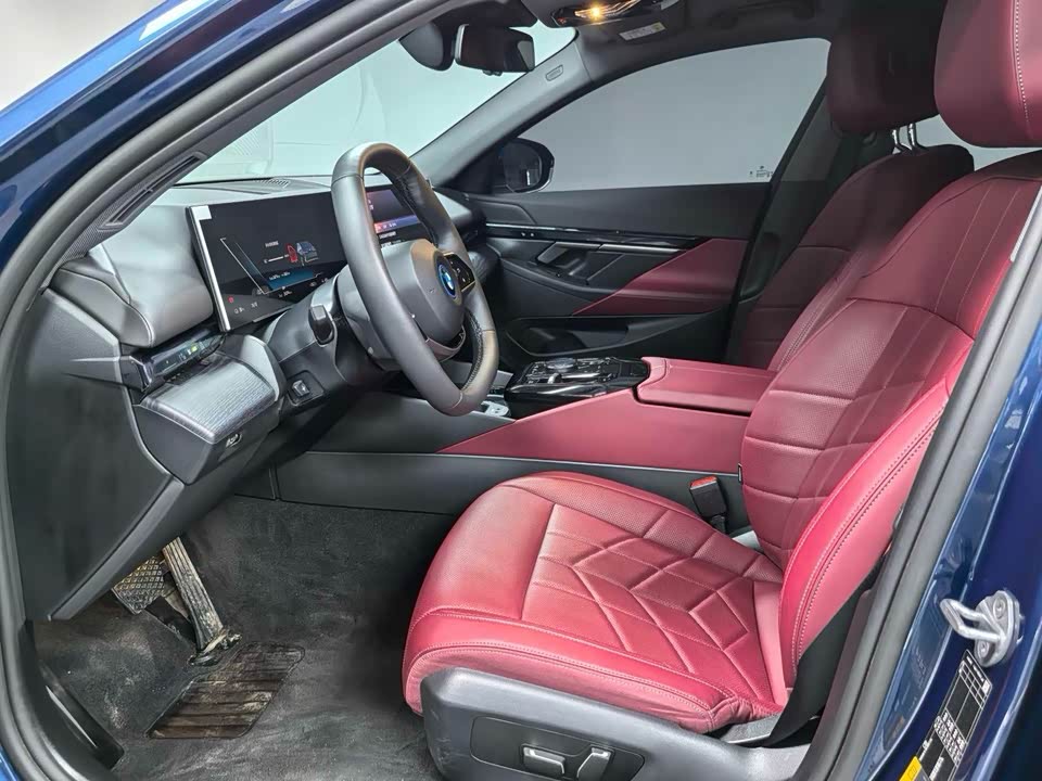 BMW i5