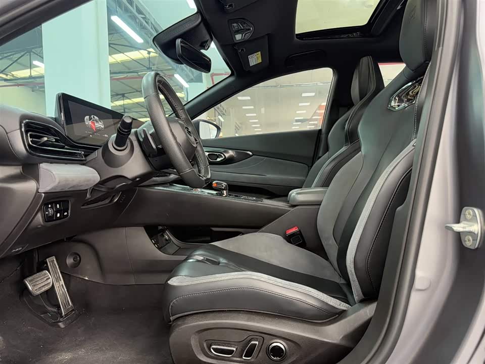 Trumpchi Shadow Leopard