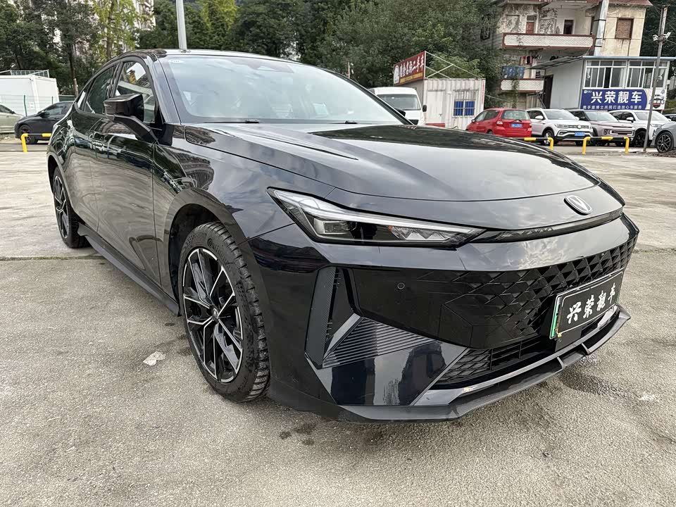 Changan UNI-V Smart iDD