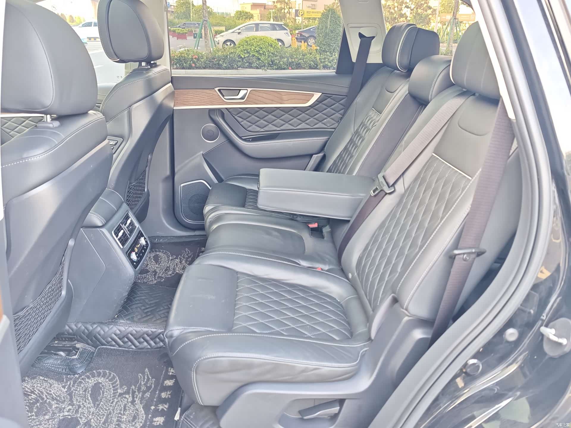 Hongqi HS7, 2021 14