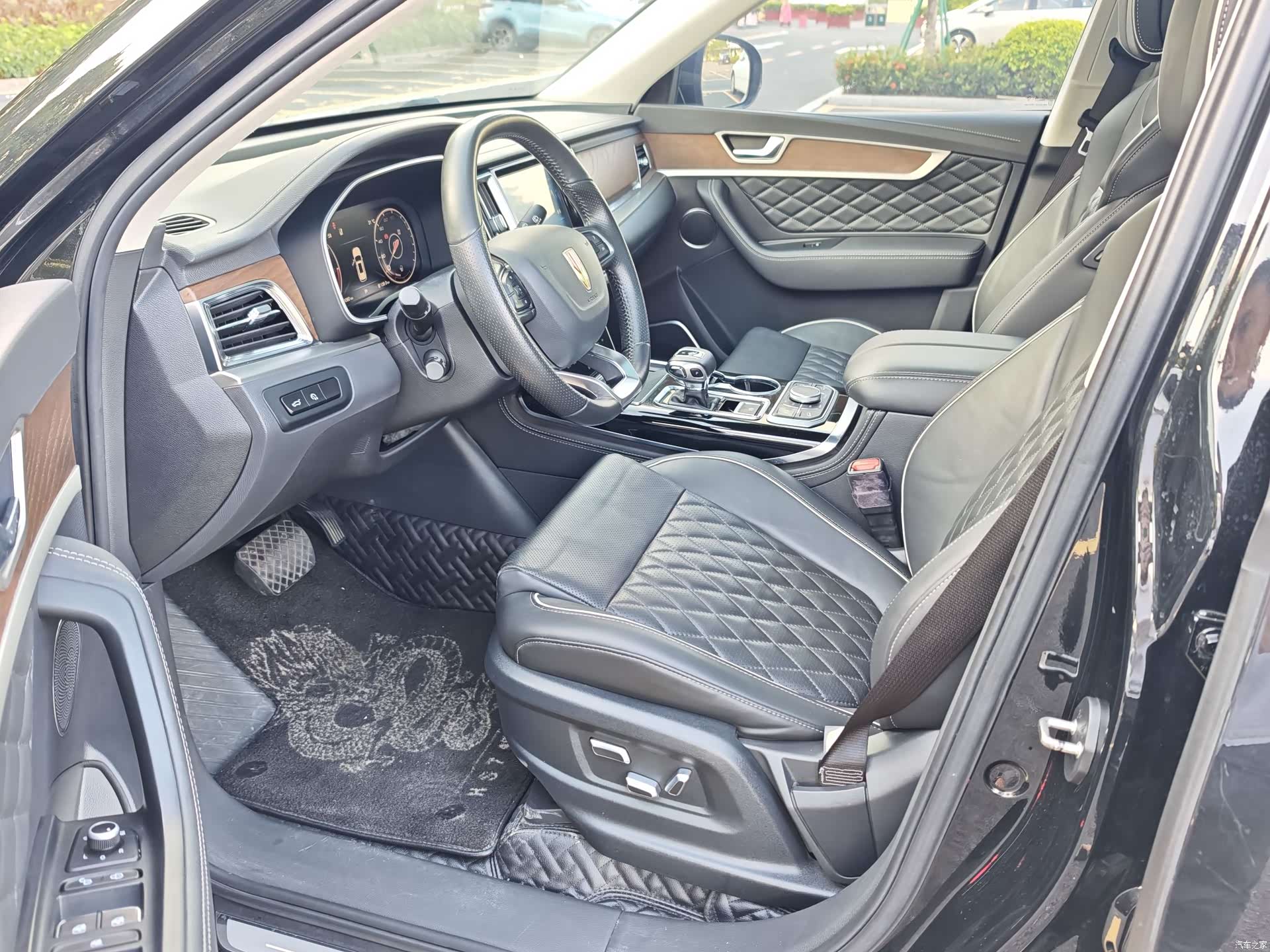 Hongqi HS7, 2021 11