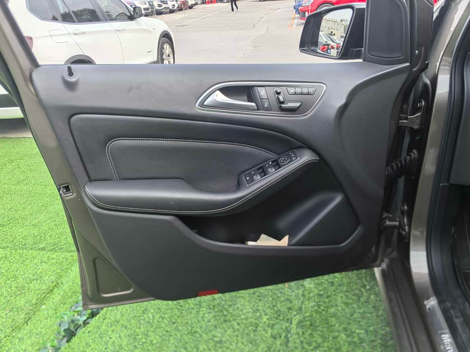 Mercedes-Benz Class B