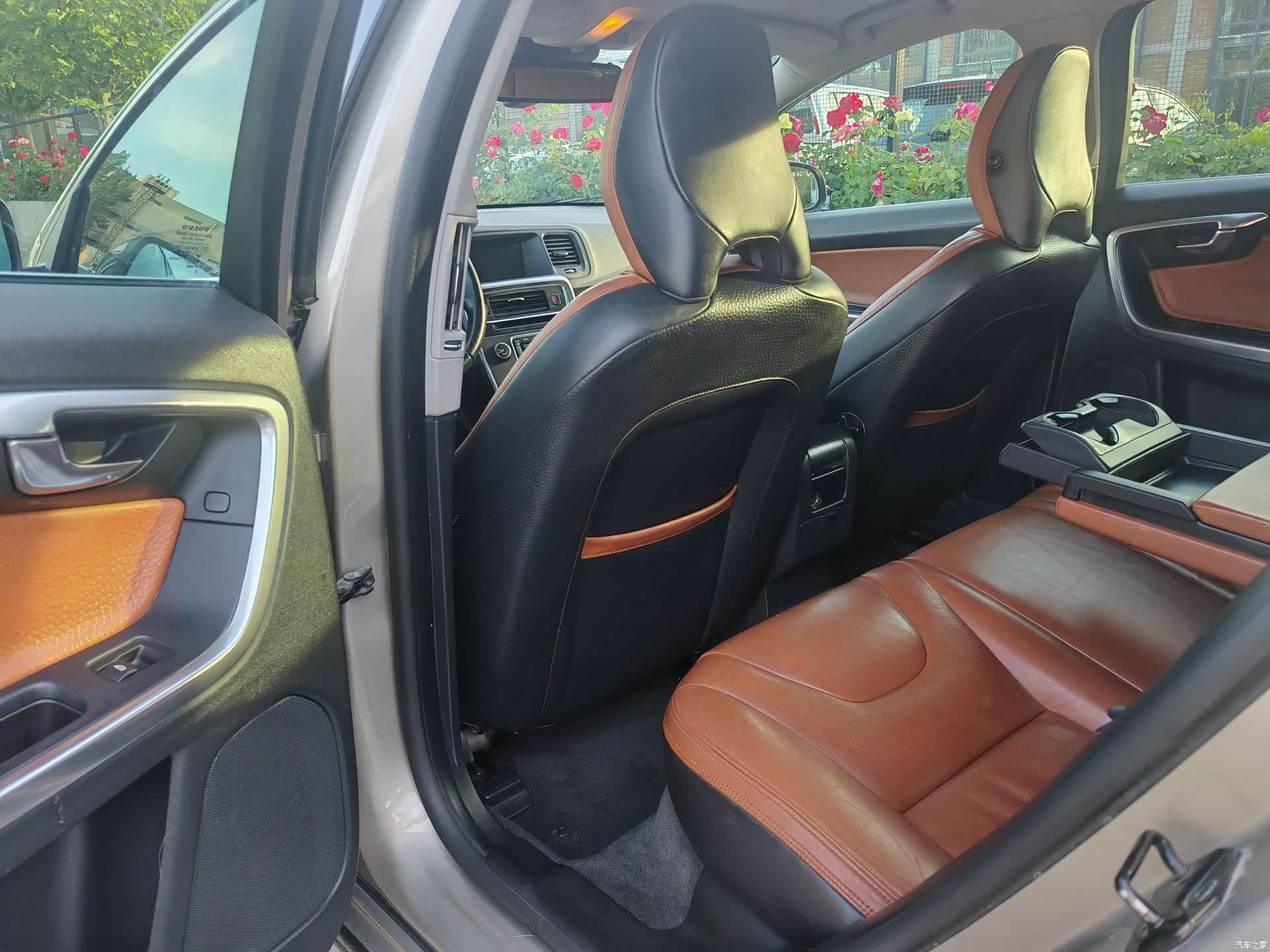 Volvo V60, 2013 15
