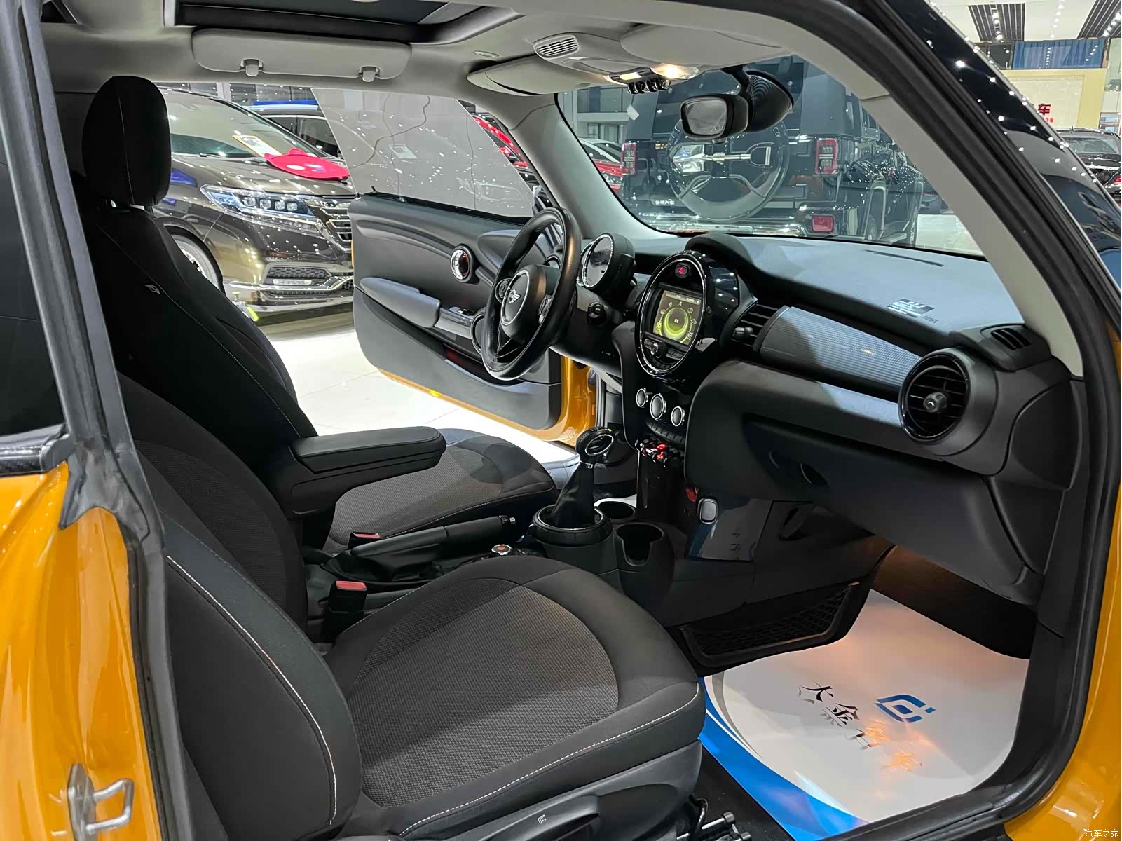 Mini Cooper, 2014 10