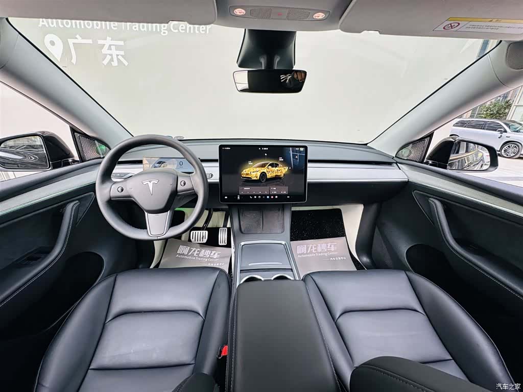 Tesla Model Y, 2024 6