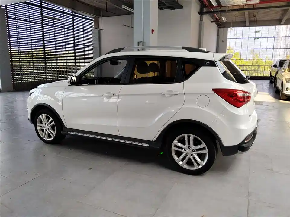 Changan CS35