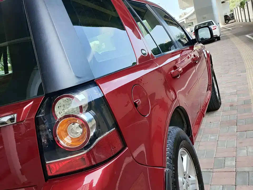 Land Rover Freelander 2