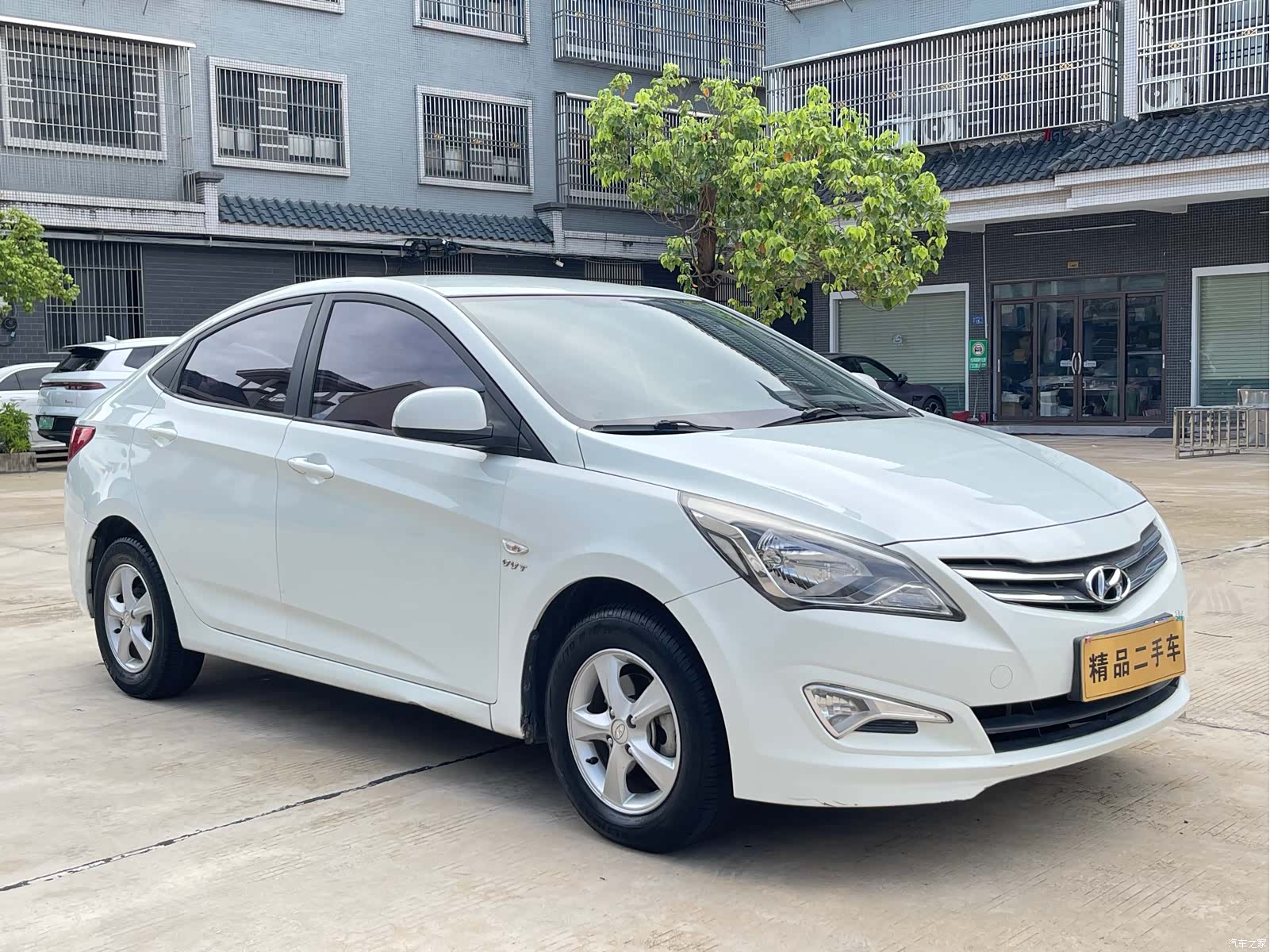 Hyundai GLS, 2016 3