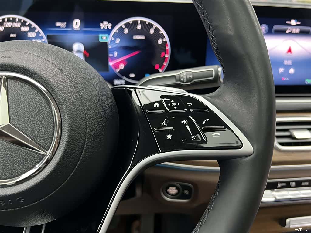 Mercedes-Benz GLE, 2024 22
