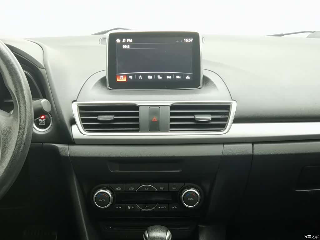 Mazda Mazda3, 2016 12