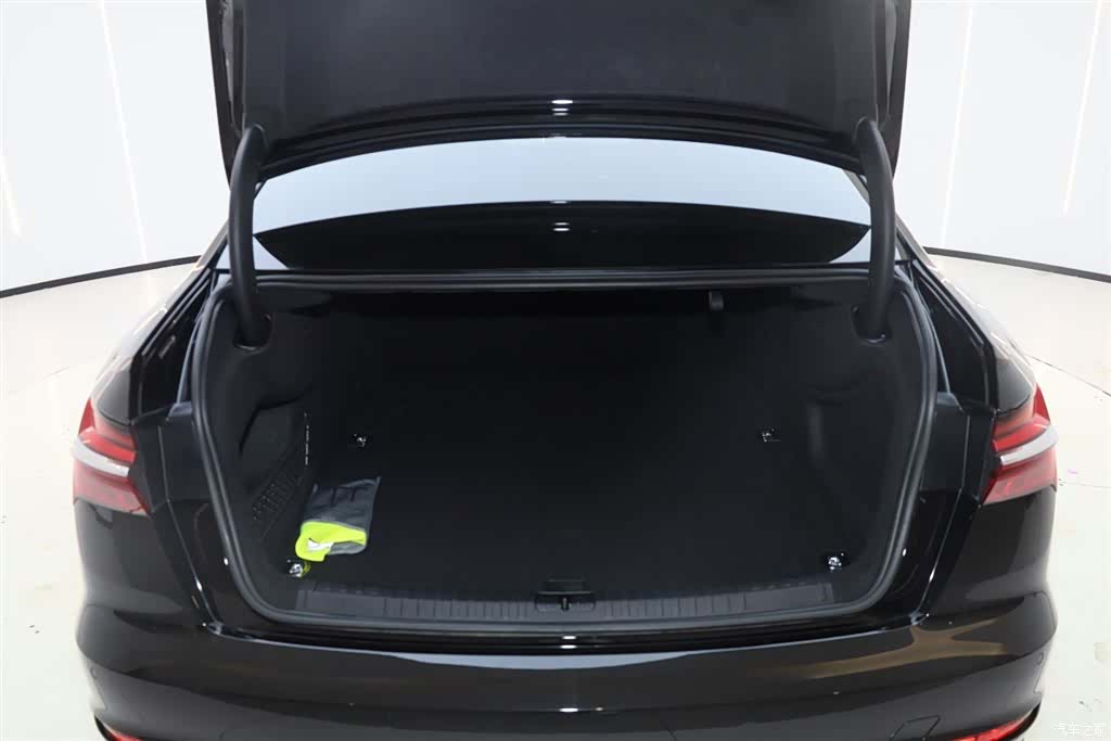 Audi A6L, 2024 10