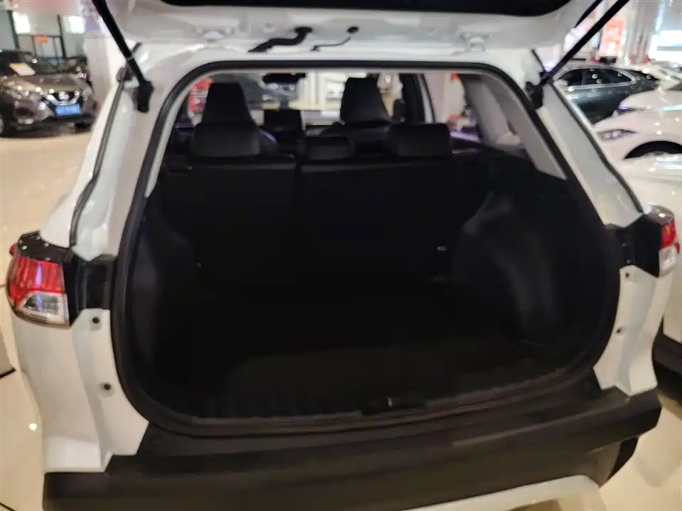 Toyota Corolla Sharp amplifier