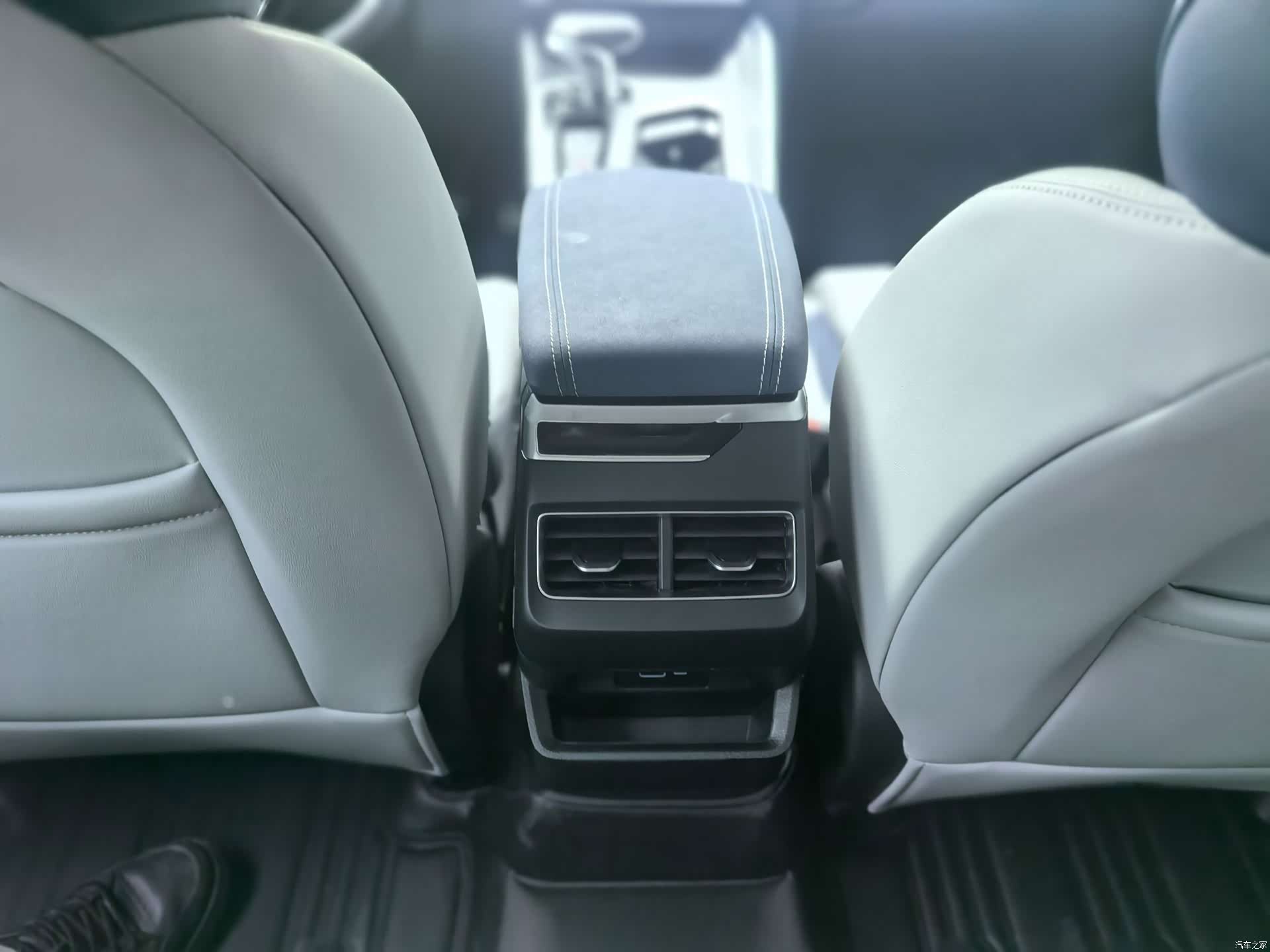 Geely Preface, 2023 8